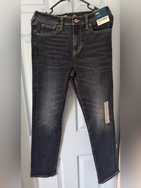 Old Navy Kids' Slim 360° Stretch Jeans in a dark wash size 16